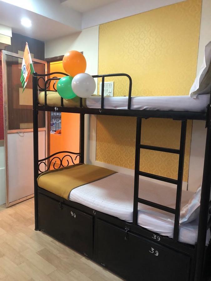 Bandra Dormitory Only For Indian Мумбаї Екстер'єр фото